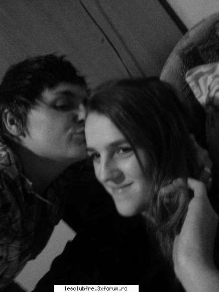 eu si my`sis :x in fiecare seara dupa ce ies in club o pupi` :x :)) k n`o mai vad pana dimineatza la
